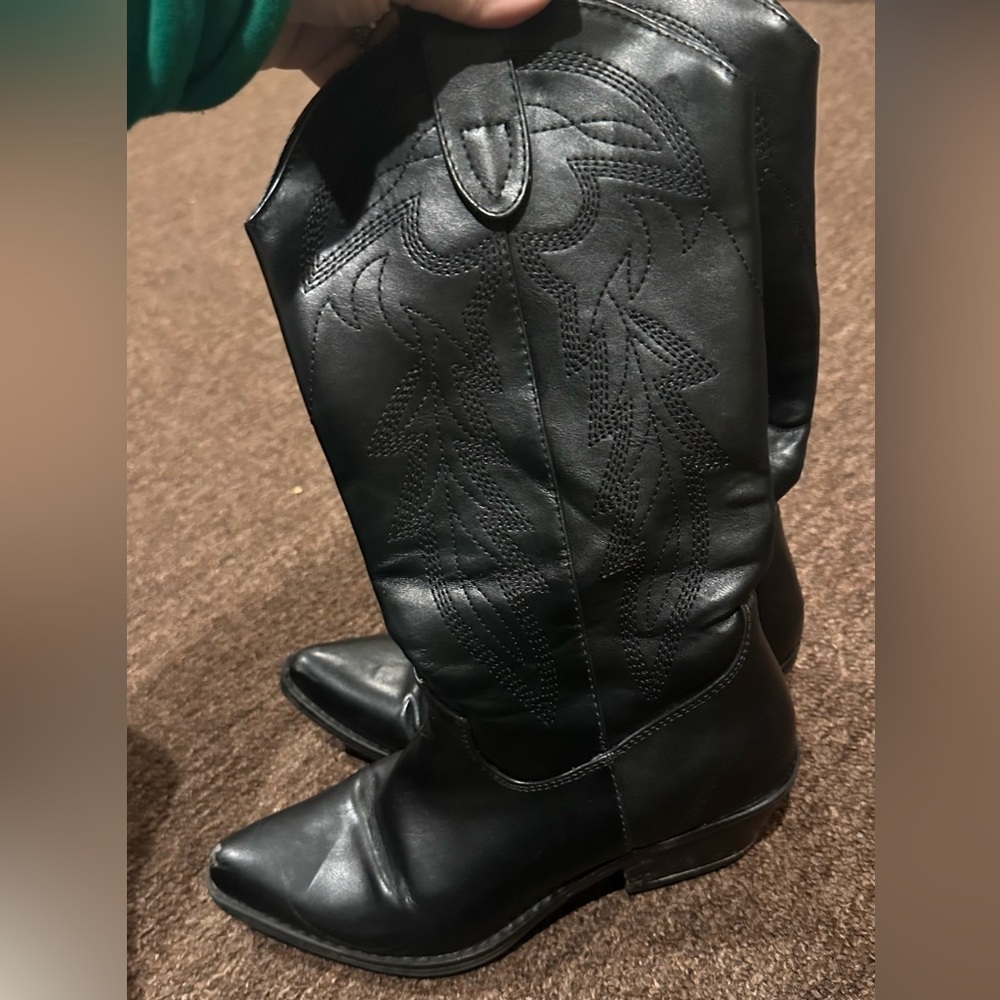 EUC Madden Girl Women' Sz 6M Western Cowboy Boots Embroidered Black